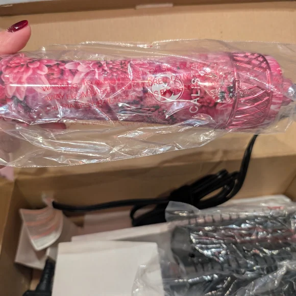 Calista Hair Drying Blowout Brush - Picture 6 of 7